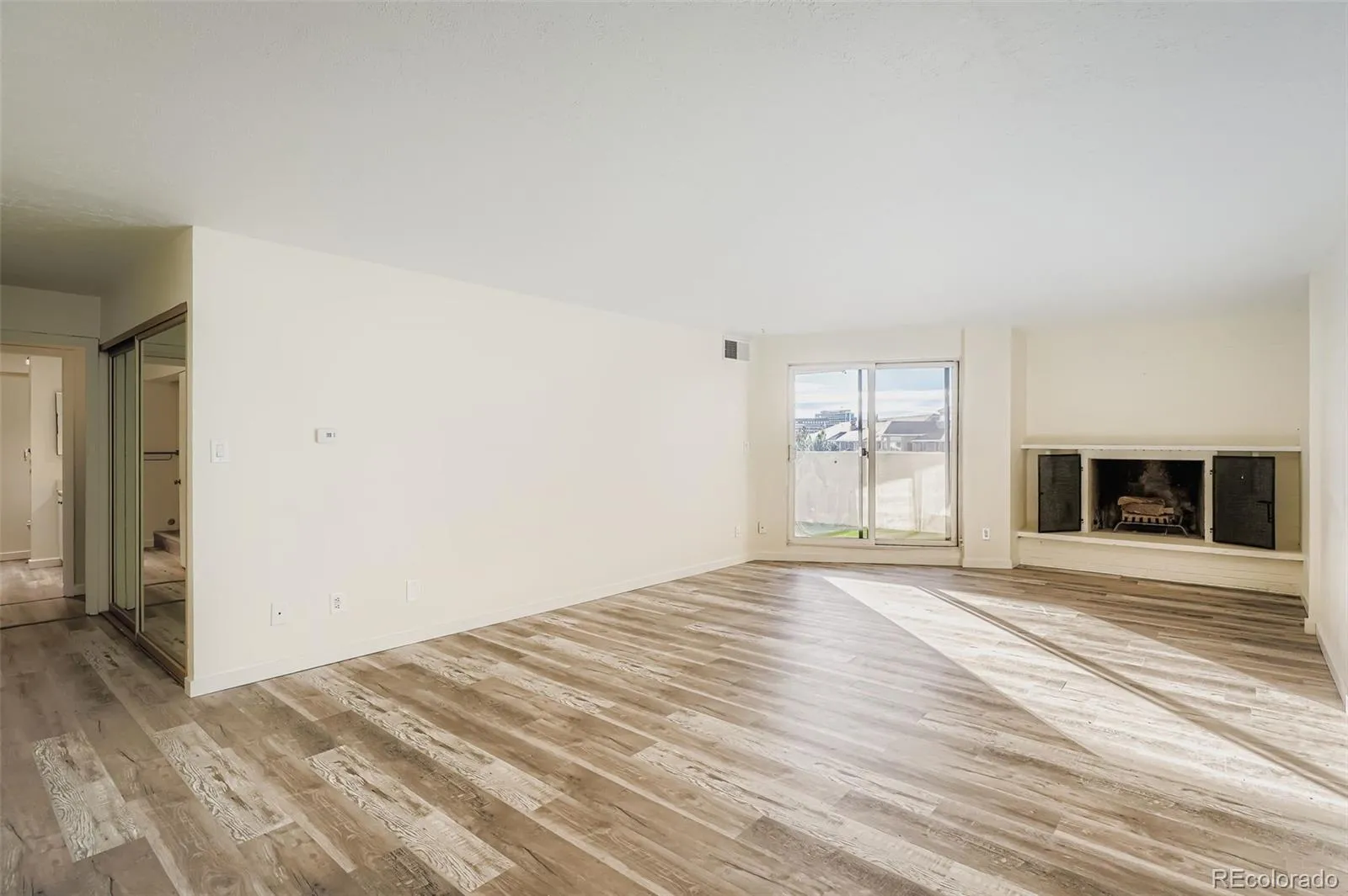 7255 E Quincy Avenue #403 Denver CO 80237 MLS #REC9874227 04102026182656 1600 6
