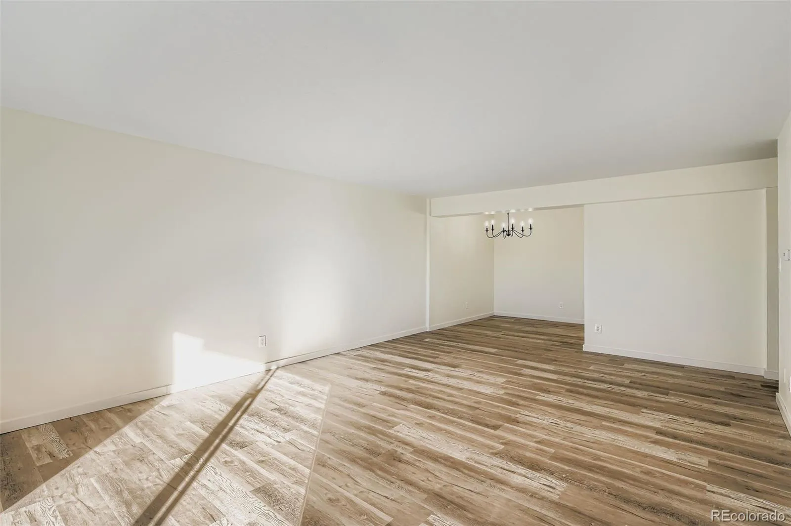 7255 E Quincy Avenue #403 Denver CO 80237 MLS #REC9874227 04102026182656 1600 8