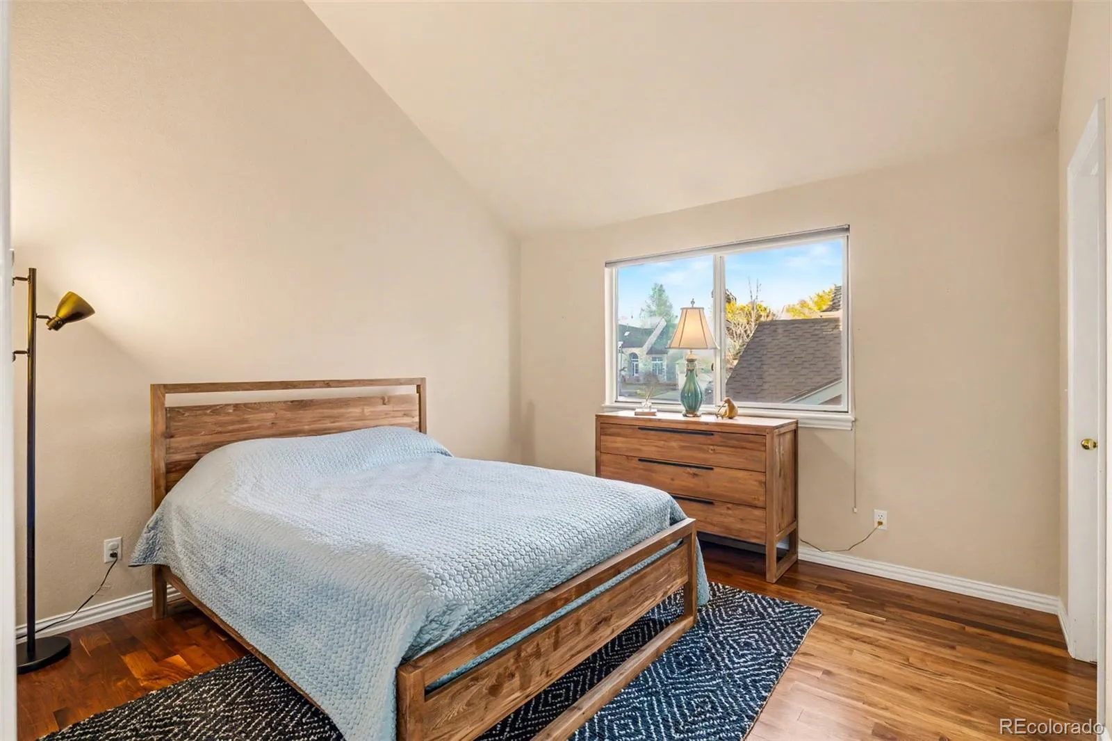 04172026163112 1600 32