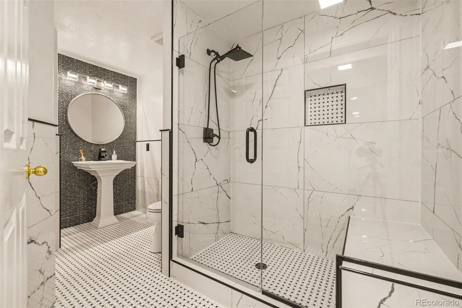 04172026163112 1600 40