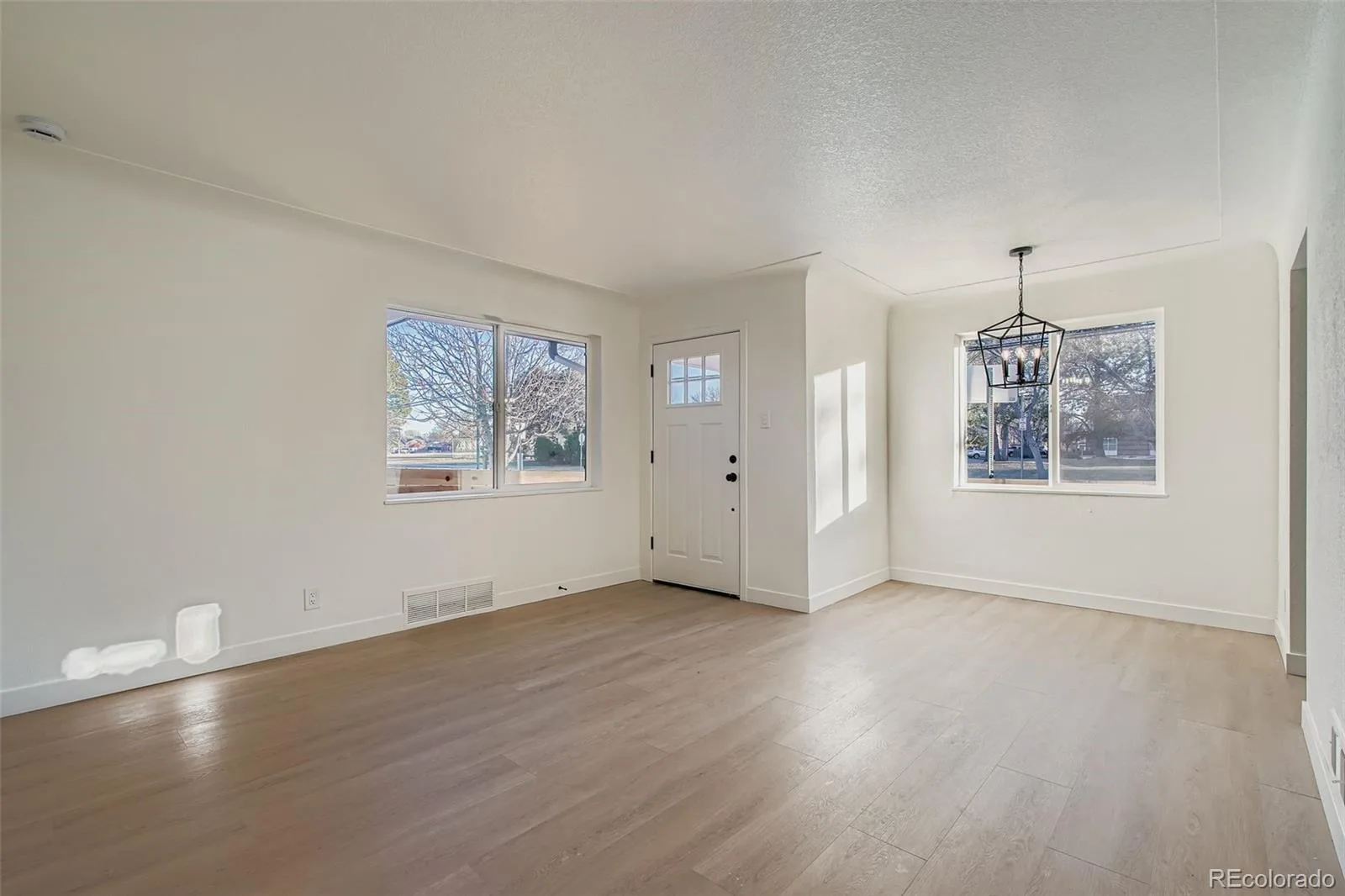 3501 Holly Street Denver CO 80207 | MLS #REC9877420 08062026204803 1600 12
