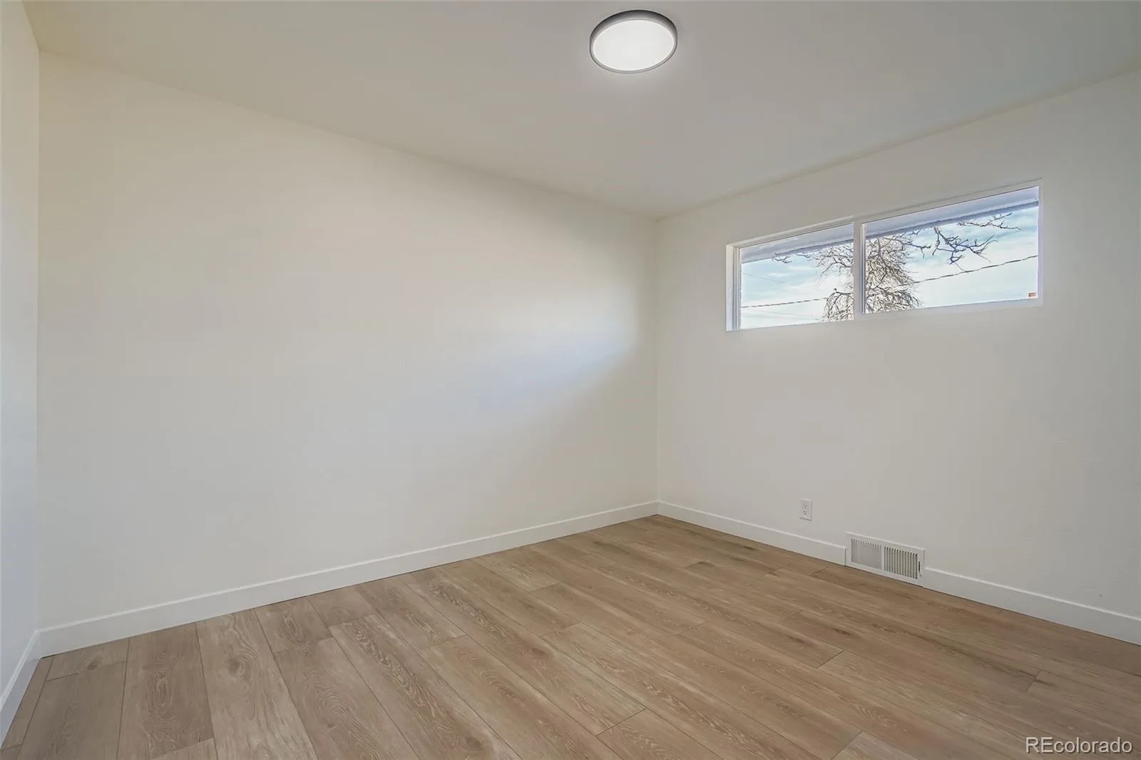 3501 Holly Street Denver CO 80207 | MLS #REC9877420 08062026204803 1600 15