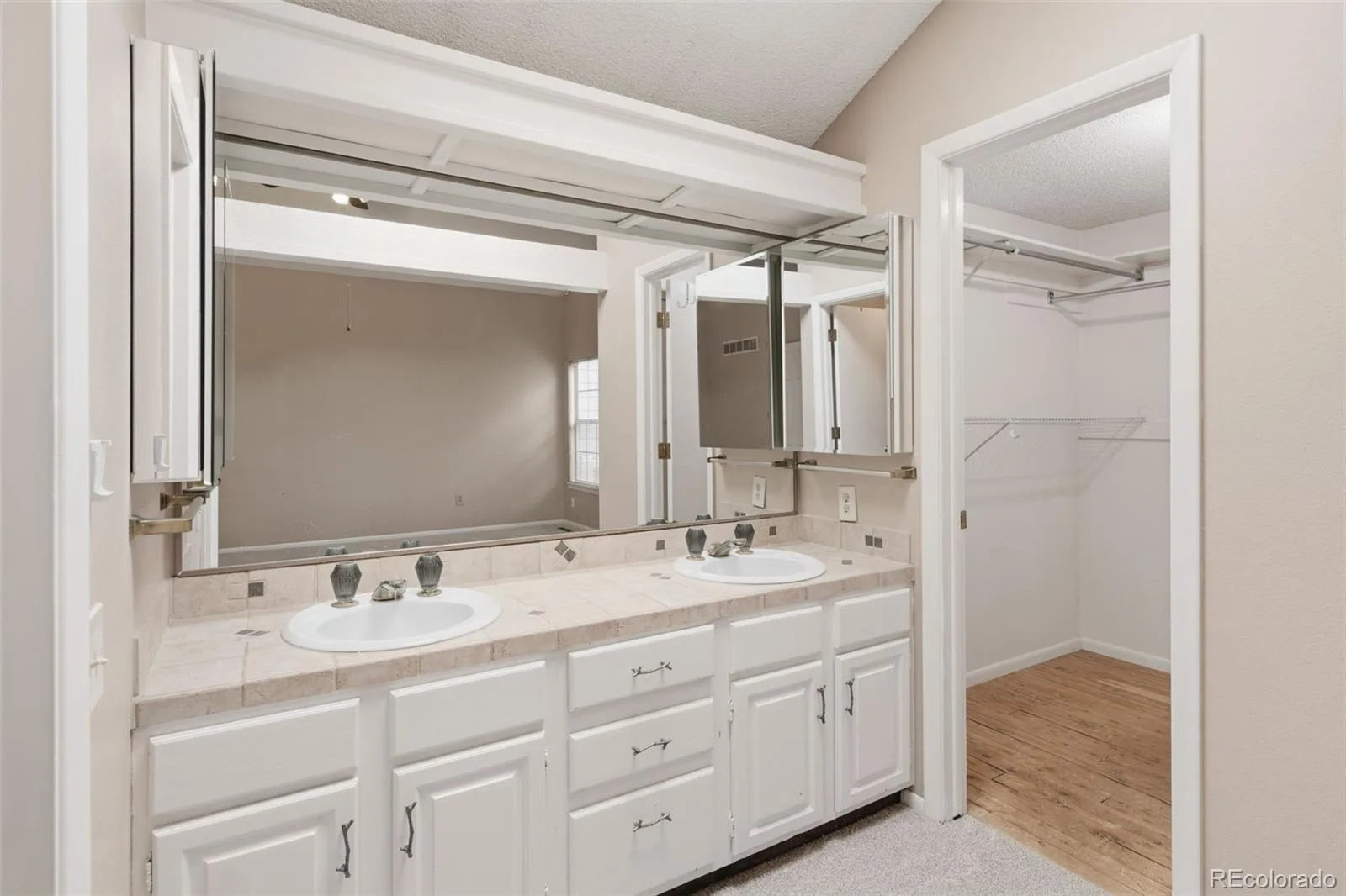 11423 W Sharkstooth Peak Littleton CO 80127 | MLS #REC9879854 08152026181810 1600 21