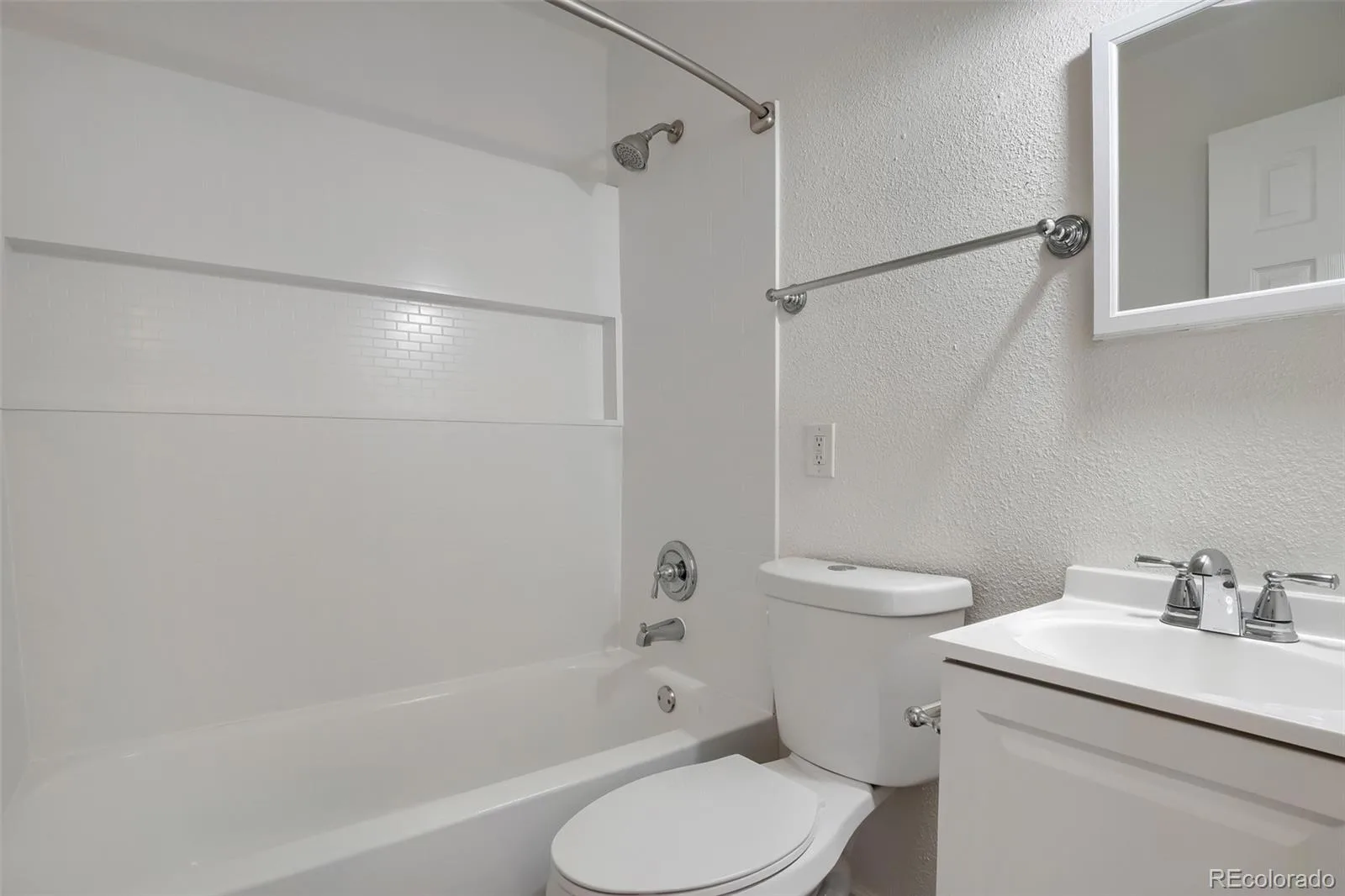 5220 Ingalls Street Arvada CO 80002 | MLS #REC9882075 07032026181207 1600 21