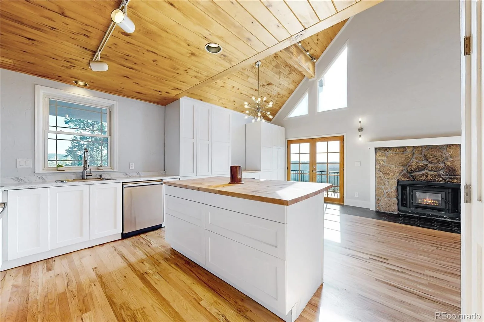 32391 Lodgepole Drive Evergreen CO 80439 | MLS #REC9882493 08112026032444 1600 10
