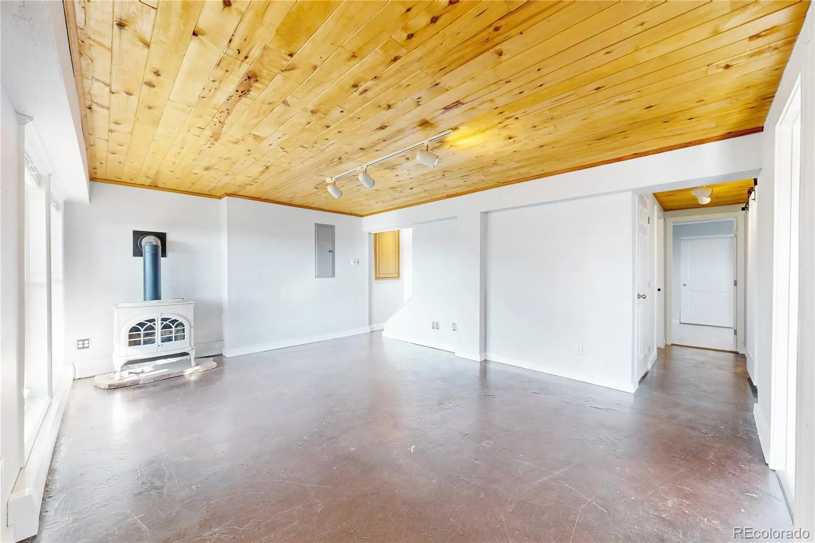 32391 Lodgepole Drive Evergreen CO 80439 | MLS #REC9882493 08112026032444 1600 22