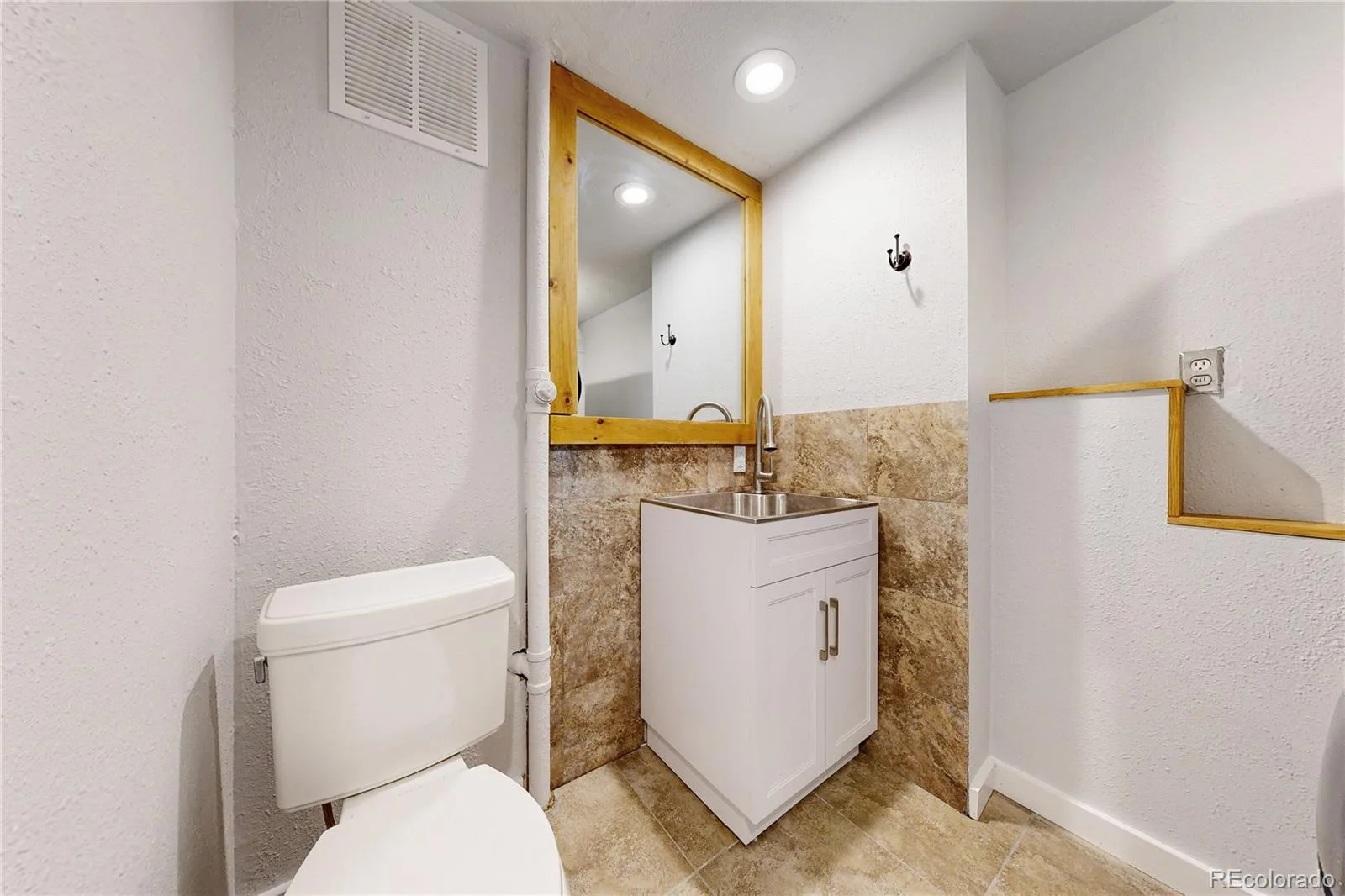 32391 Lodgepole Drive Evergreen CO 80439 | MLS #REC9882493 08112026032444 1600 27