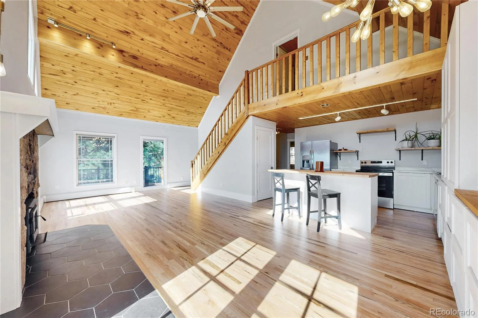 32391 Lodgepole Drive Evergreen CO 80439 | MLS #REC9882493 08112026032444 1600 6