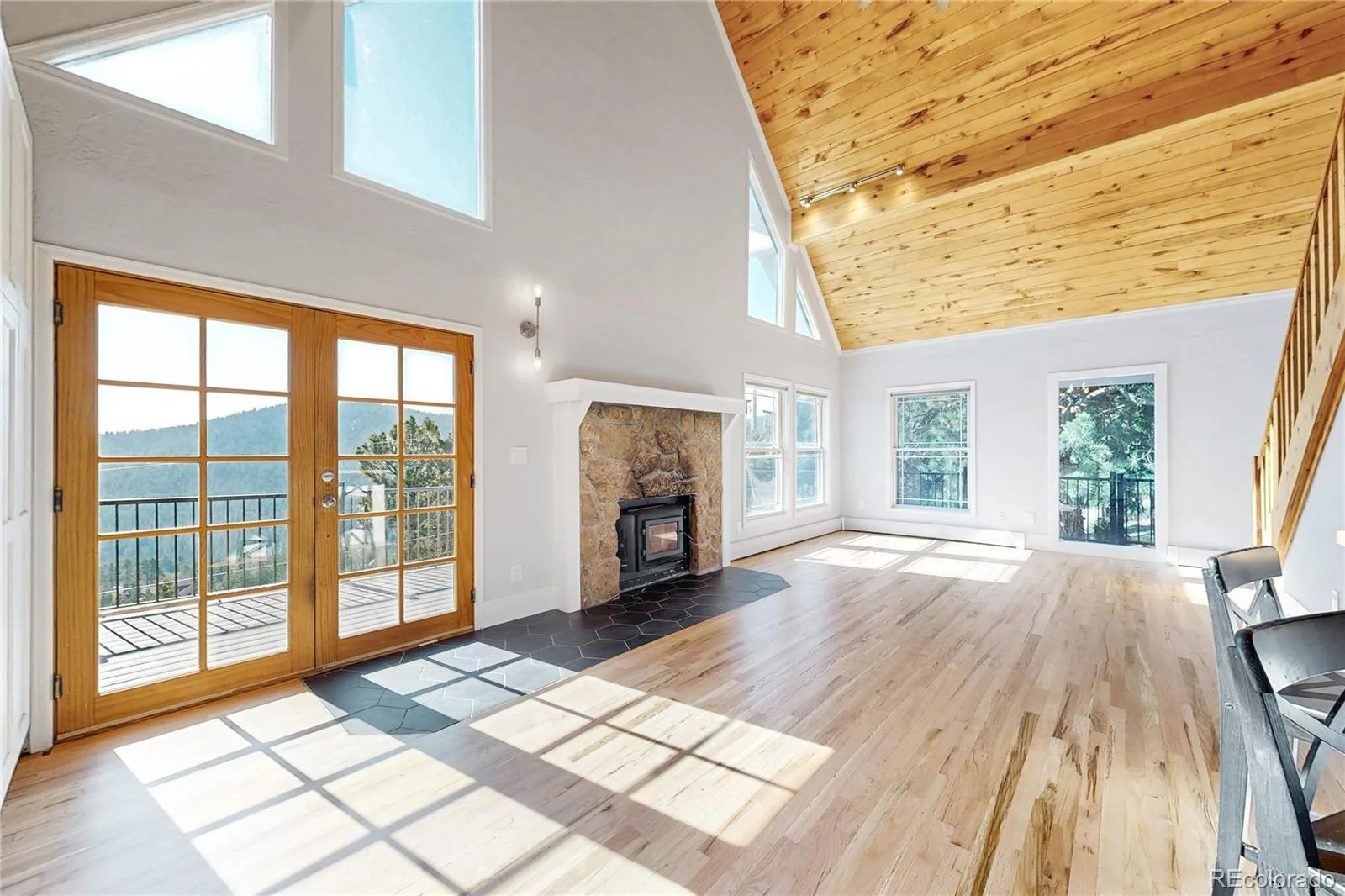 32391 Lodgepole Drive Evergreen CO 80439 | MLS #REC9882493 08112026032444 1600 7