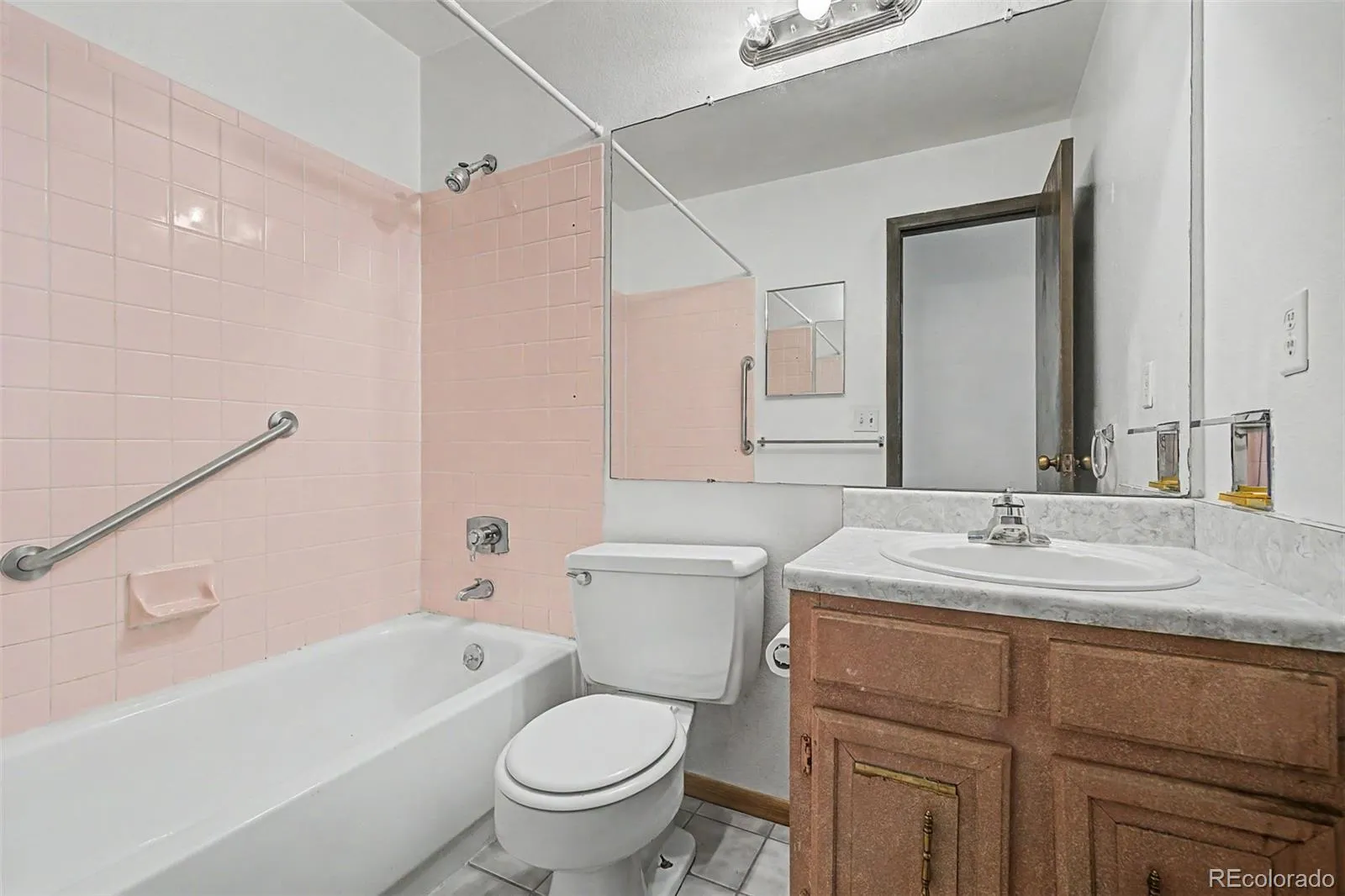 5009 Uvalda Street Denver CO 80239 MLS #REC9884140 04232026133915 1600 11