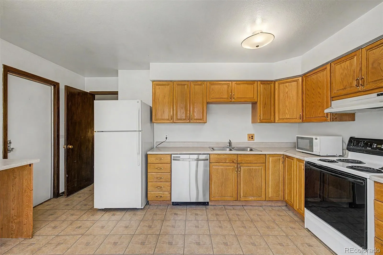 5009 Uvalda Street Denver CO 80239 MLS #REC9884140 04232026133915 1600 5