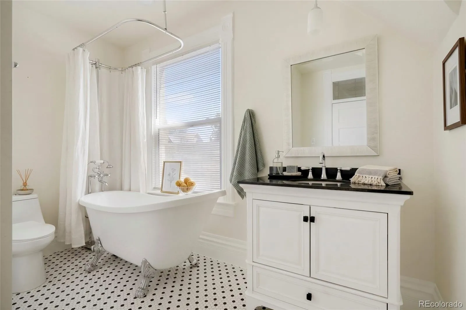 228 W 1st W Avenue Denver CO 80223 MLS #REC9885569 05182026225923 1600 28
