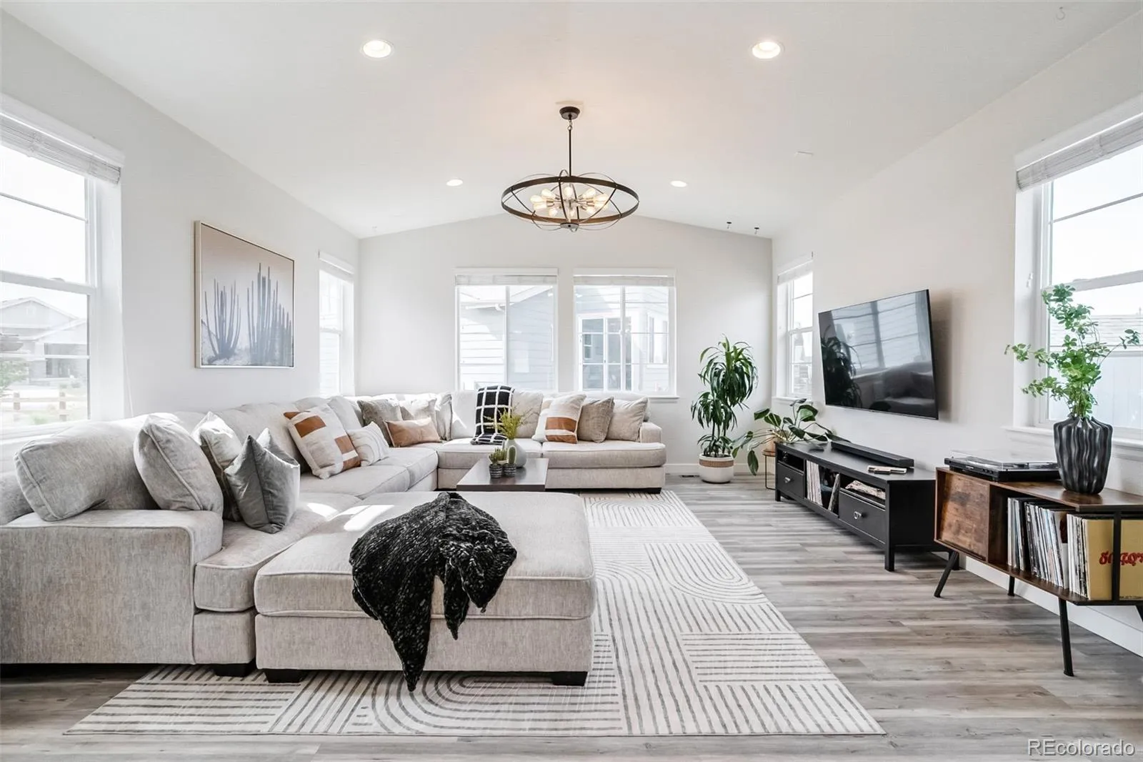 9330 Dunraven Street Arvada CO 80007 MLS #REC9887018 05192026140649 1600 1