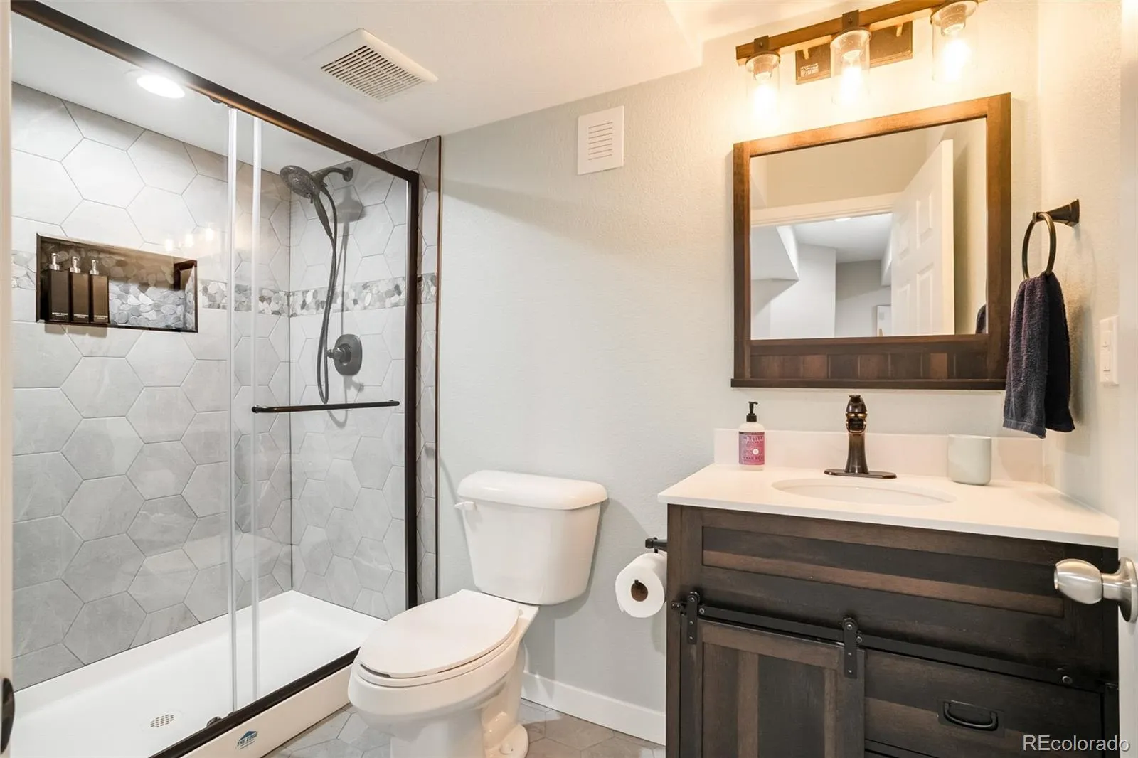 9330 Dunraven Street Arvada CO 80007 MLS #REC9887018 05192026140649 1600 17