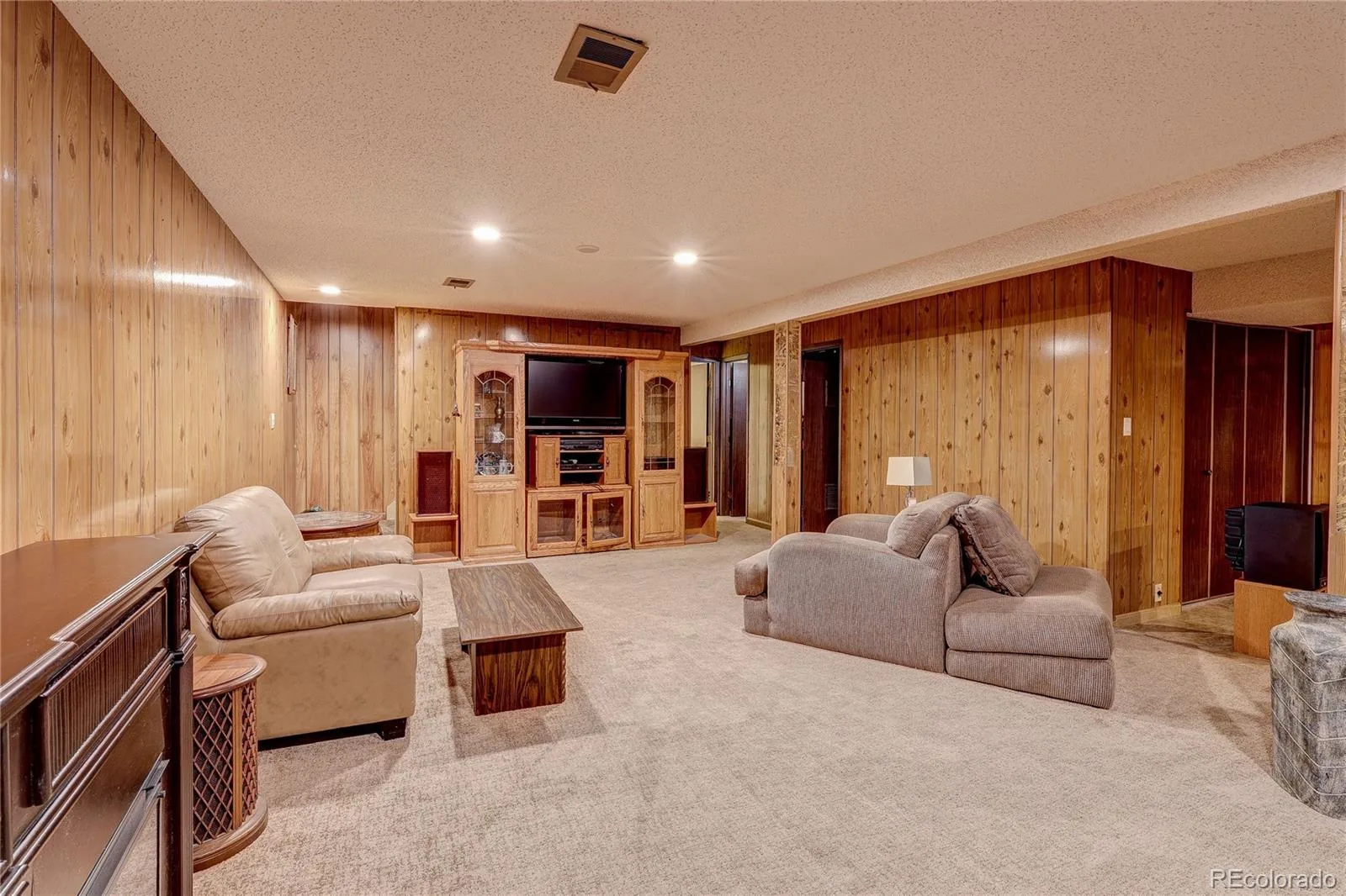 5092 Xanadu Street Denver CO 80239 | MLS #REC9887128 08292026120325 1600 25