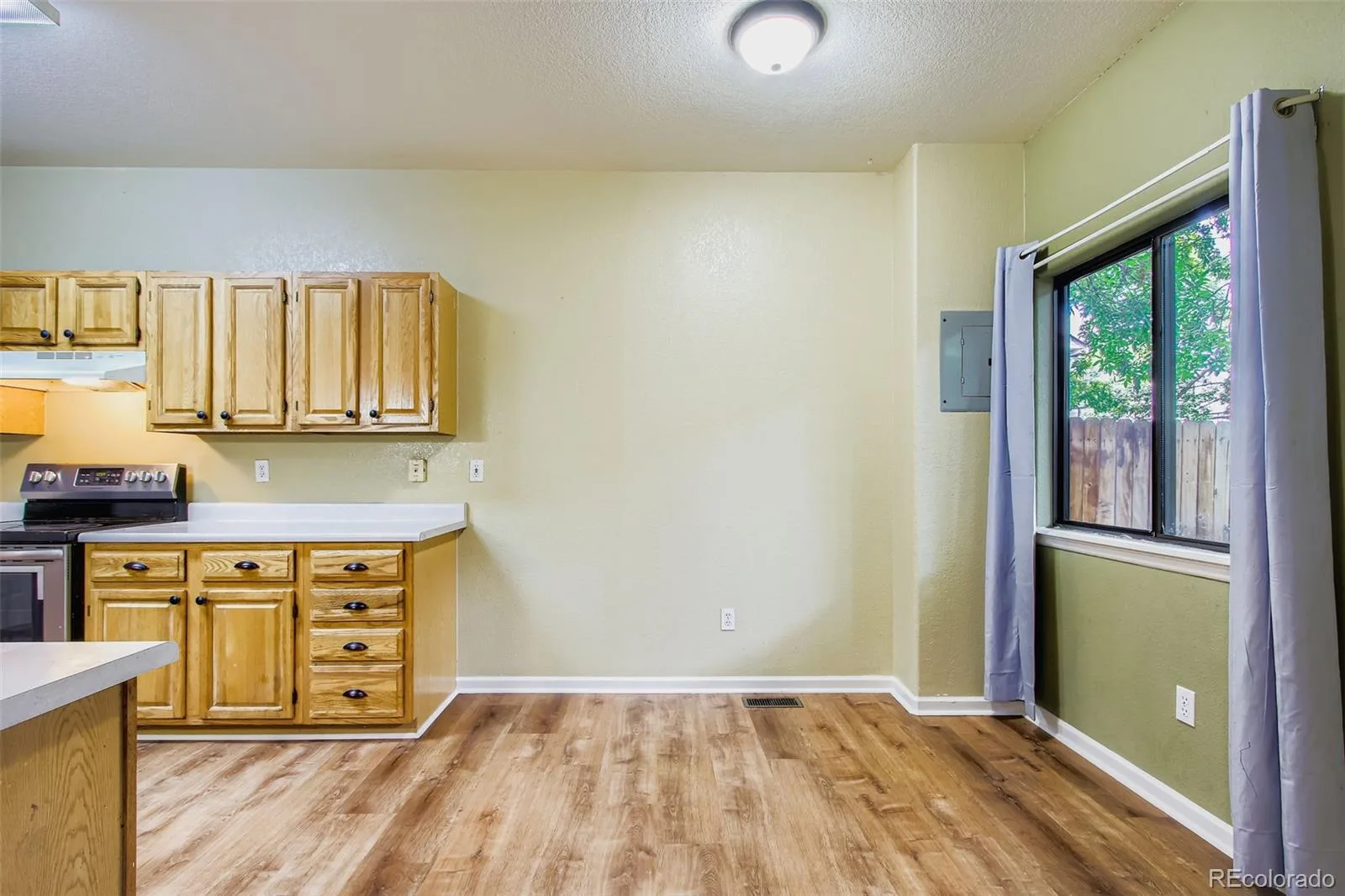 10693 W 63rd Drive #102 Arvada CO 80004 | MLS #REC9892071 06122026232444 1600 6
