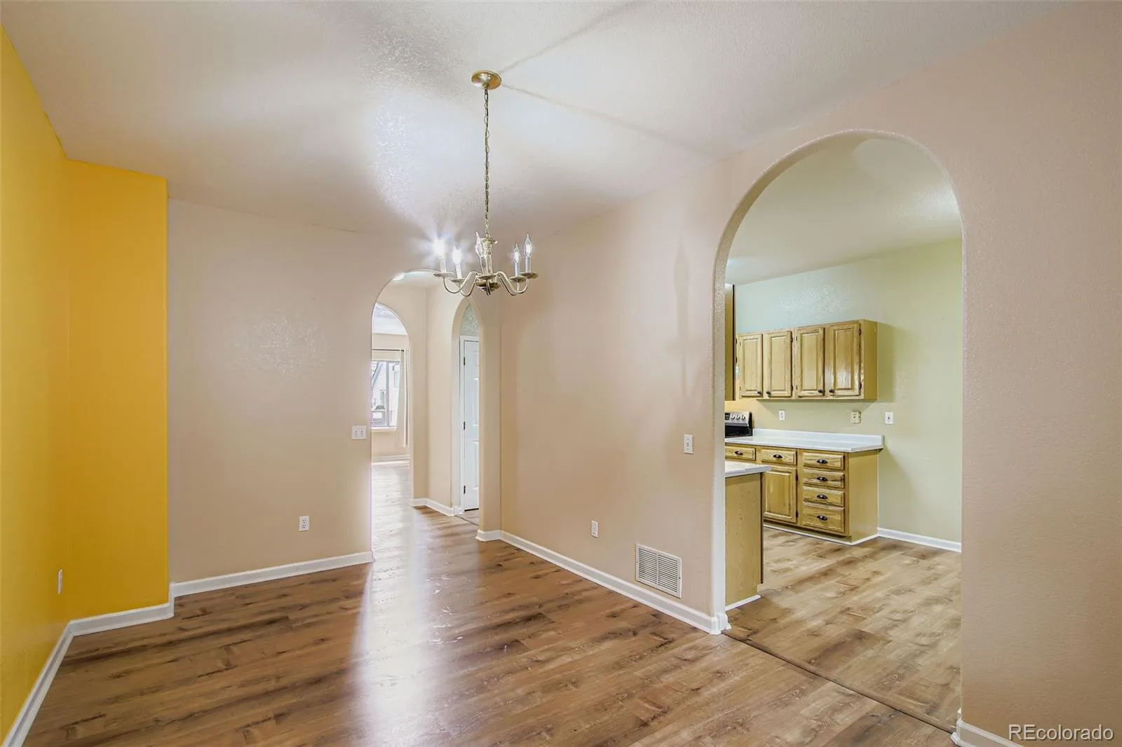10693 W 63rd Drive #102 Arvada CO 80004 | MLS #REC9892071 06122026232444 1600 7