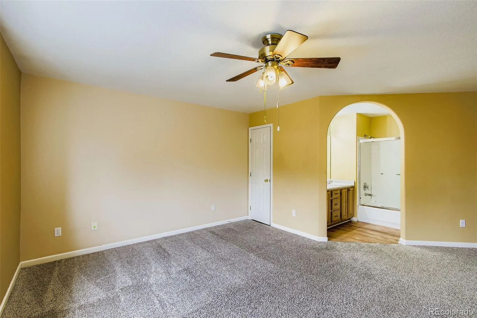 10693 W 63rd Drive #102 Arvada CO 80004 | MLS #REC9892071 06122026232444 1600 8