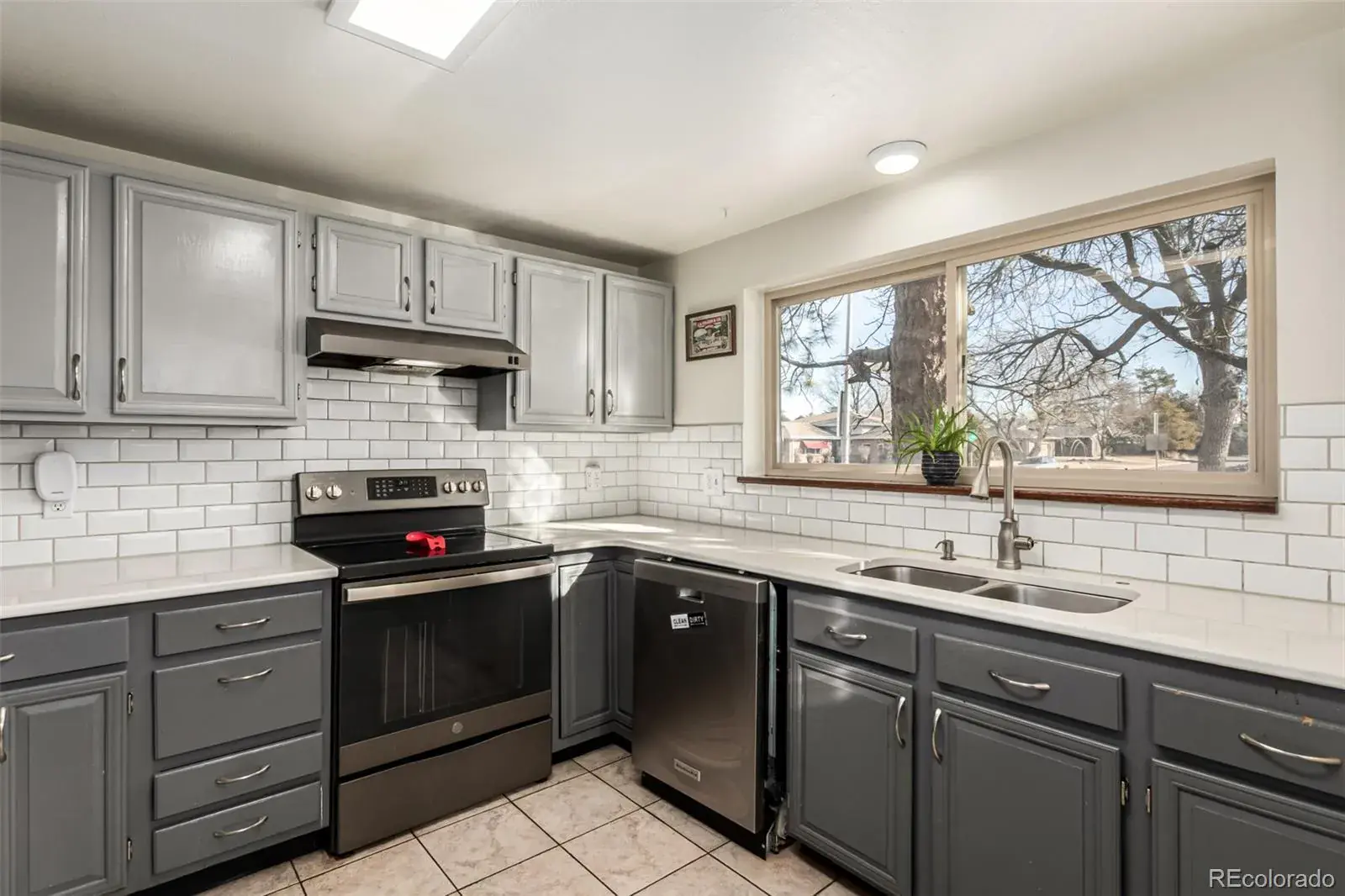 335 S Monaco St Pkwy Denver CO 80224 MLS #REC9892078 02022026195933 1600 6