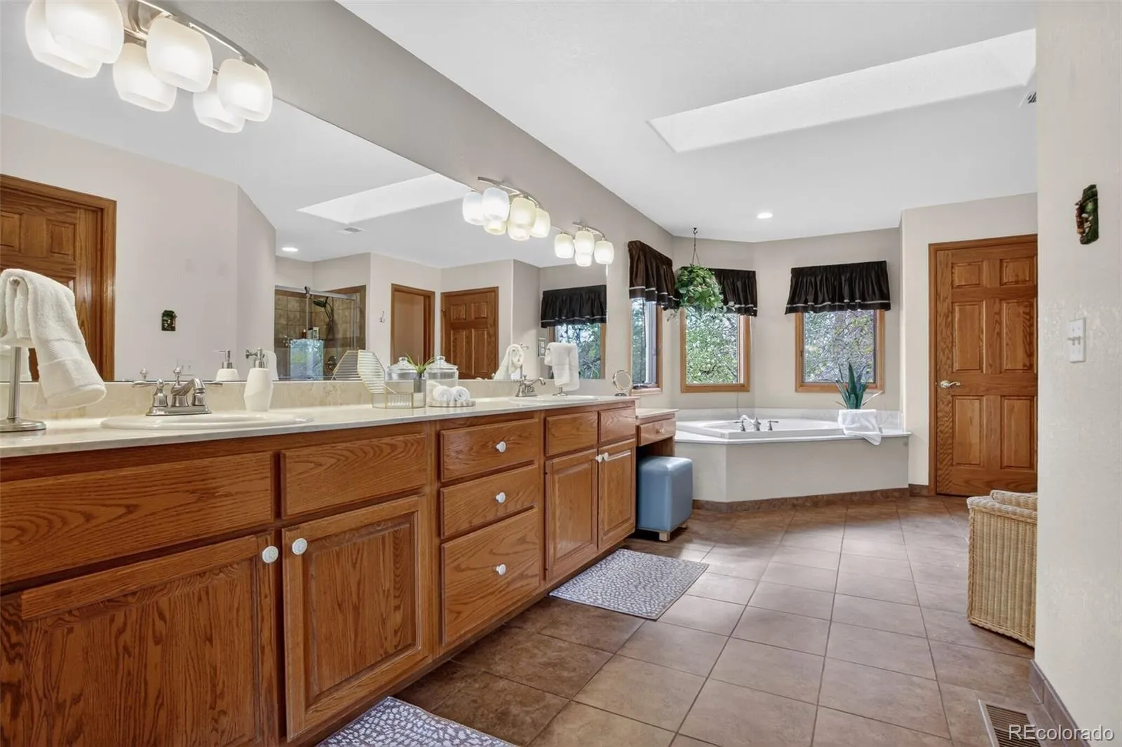 04092026175144 1600 22