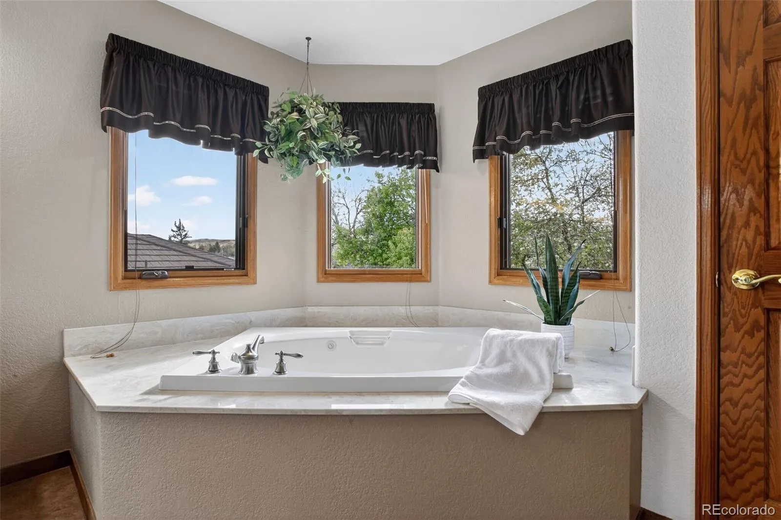 04092026175144 1600 23