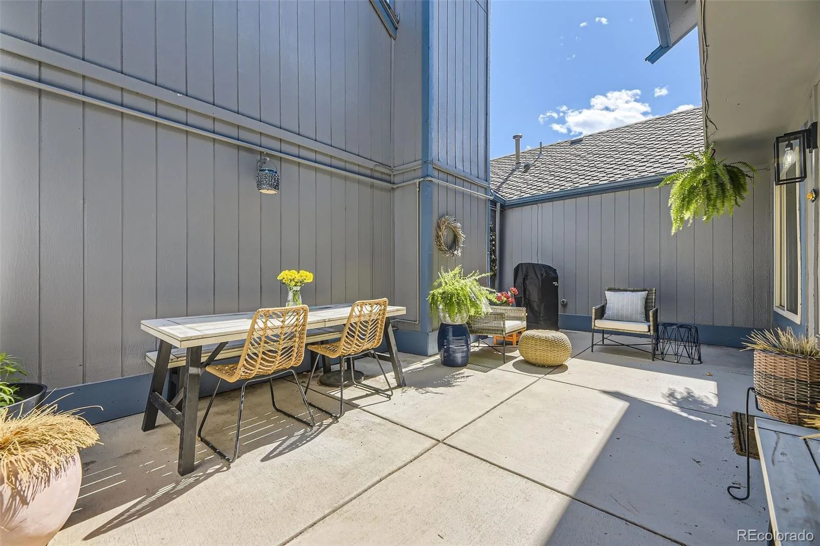 2437 S Victor Street #A Aurora CO 80014 MLS #REC9894010 06022026063340 1600 22