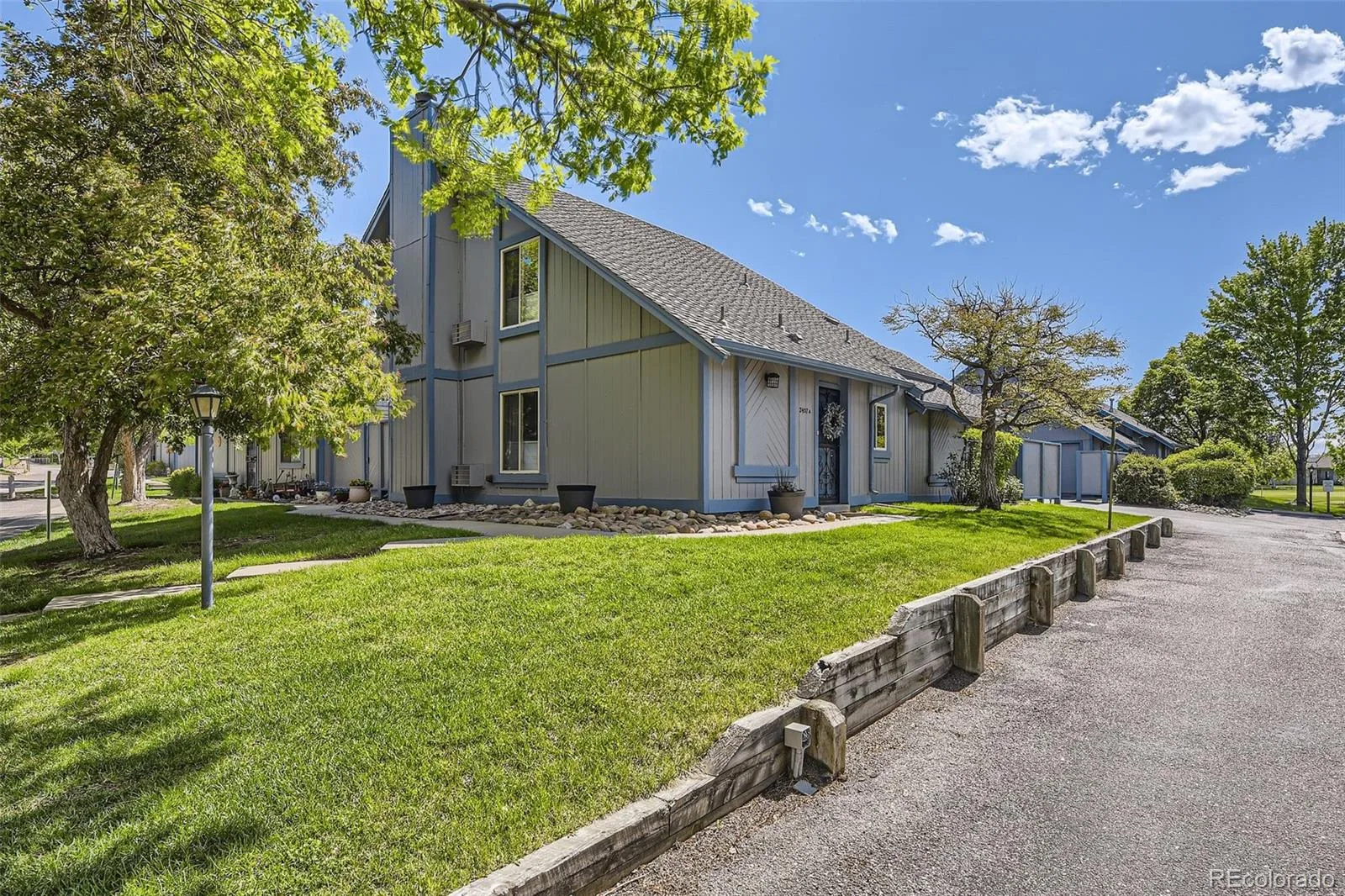 2437 S Victor Street #A Aurora CO 80014 MLS #REC9894010 06022026063340 1600 26
