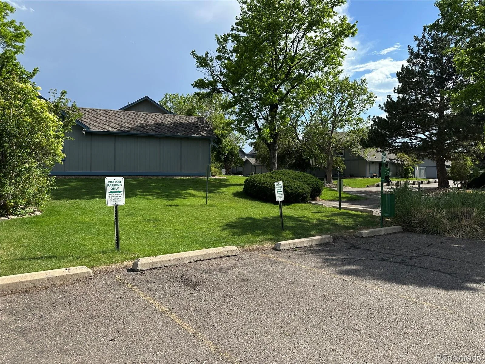 2437 S Victor Street #A Aurora CO 80014 MLS #REC9894010 06022026063340 1600 29