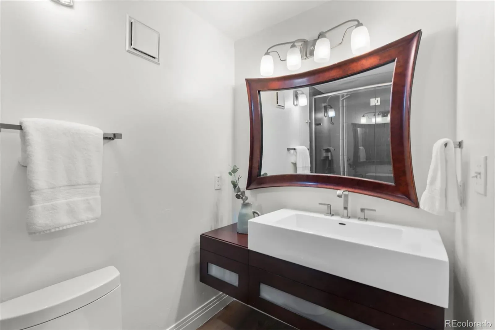 03192026225433 1600 24