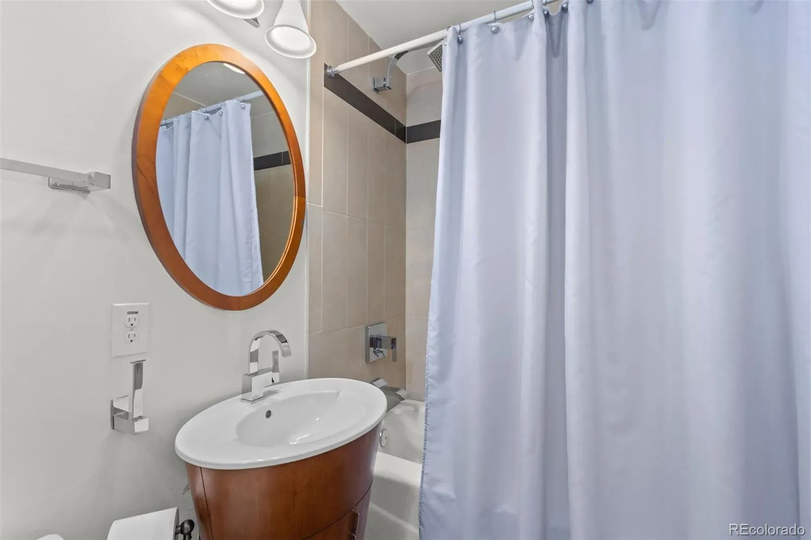 03192026225433 1600 32