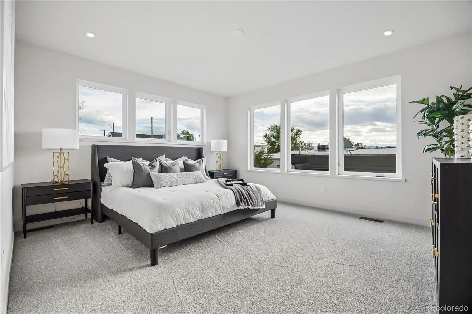 2365 S Cherokee Street Denver CO 80223 MLS #REC9896652 05092026025922 1600 13