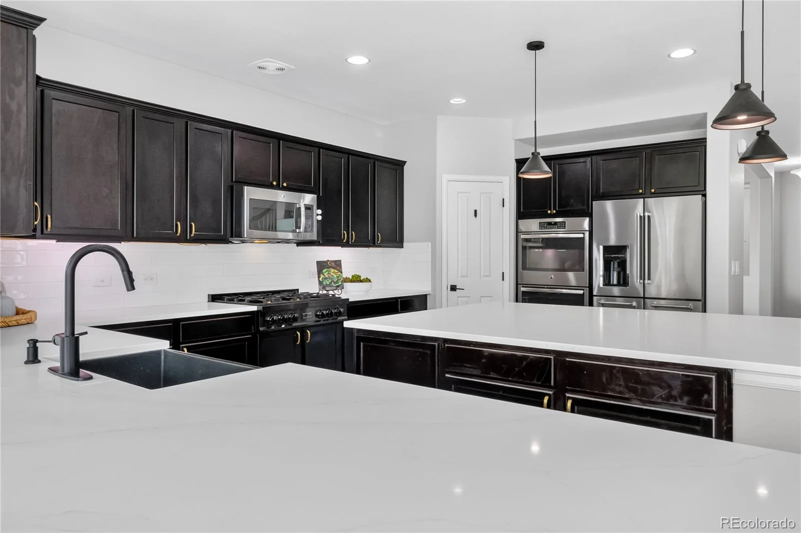 493 Sudbury Street Castle Rock CO 80104 | MLS #REC9899322 08132026084457 1600 10