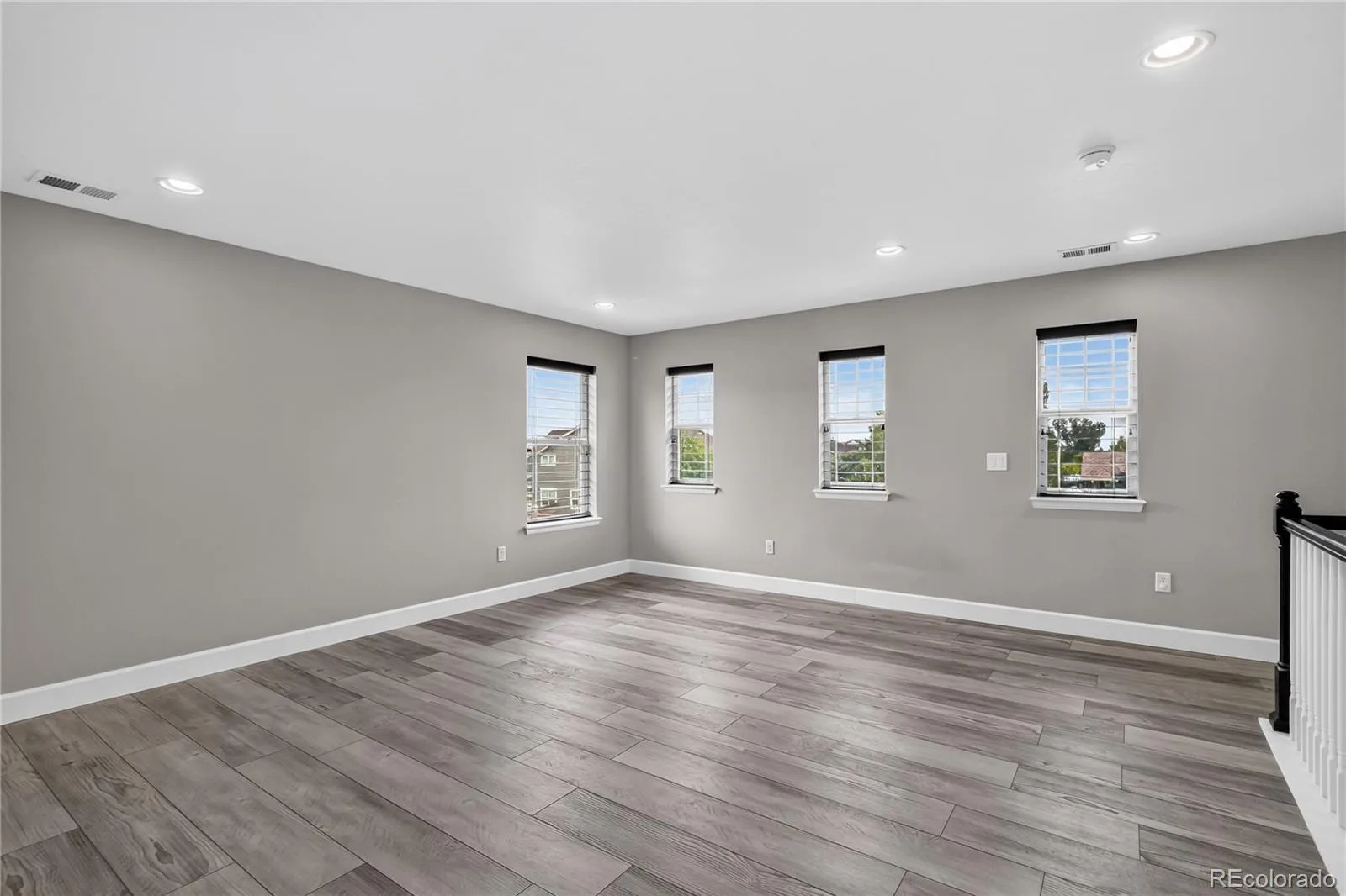 493 Sudbury Street Castle Rock CO 80104 | MLS #REC9899322 08132026084457 1600 23