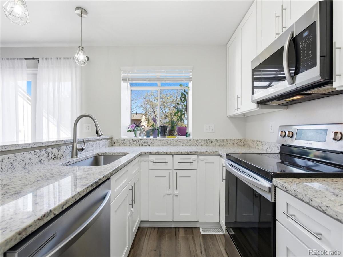 16921 E Chenango Avenue #C Aurora CO 80015 | MLS #REC9906147 MLS #REC9906147 image #0