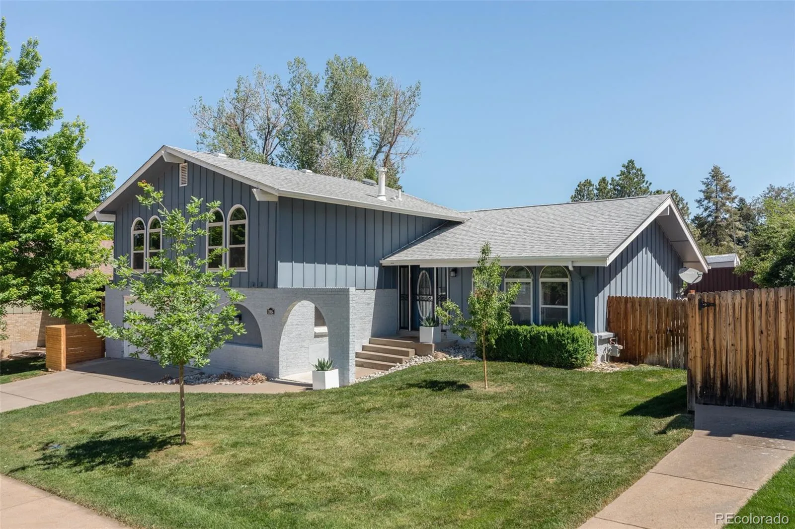 3984 S Whiting Way Denver CO 80237 MLS #REC9908496 06152026041745 1600 27