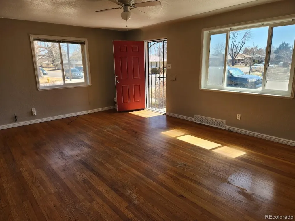 04082026195027 1024 16