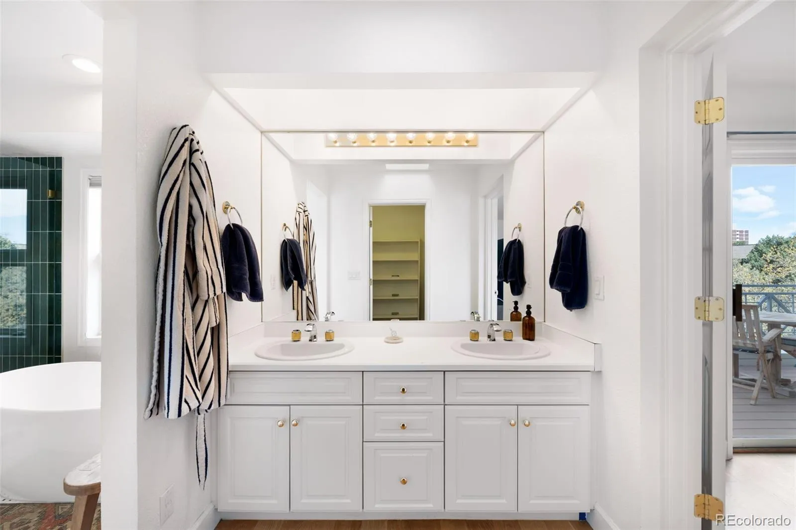 04142026185452 1600 18