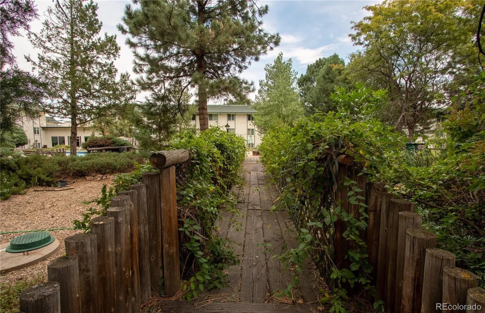 8828 E Florida Avenue #17 Denver CO 80247 | MLS #REC9915683 08122026233535 1600 14