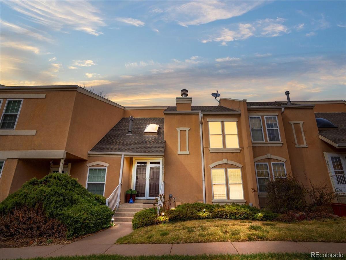 2925 S Vaughn Way Aurora CO 80014 | MLS #REC9917330 MLS #REC9917330 image #0