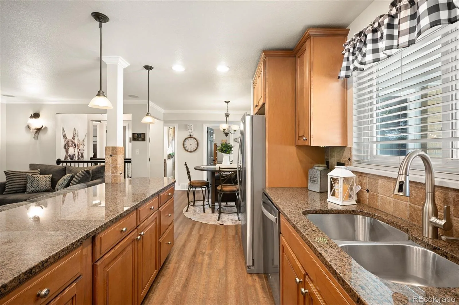 7024 Owens Street Arvada CO 80004 | MLS #REC9918367 08112026025327 1600 14