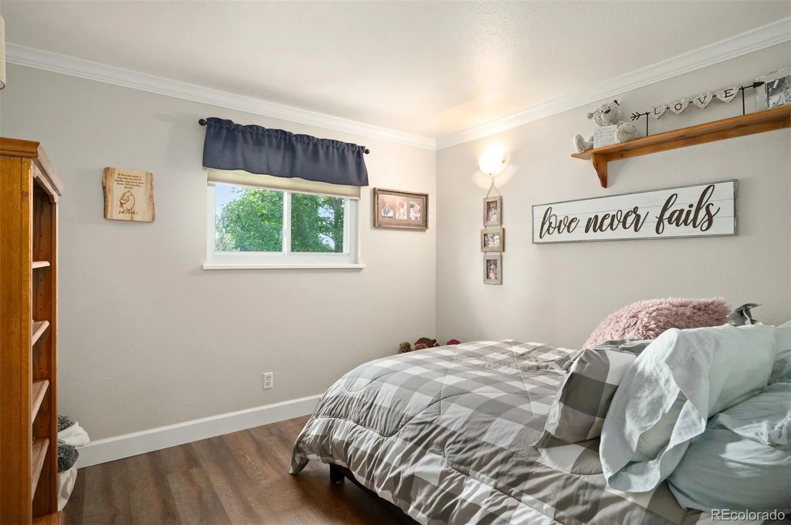 7024 Owens Street Arvada CO 80004 | MLS #REC9918367 08112026025327 1600 24