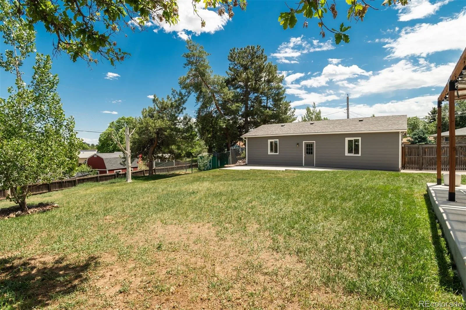7862 S Vine Street Centennial CO 80122 MLS #REC9922923 06092026200655 1600 32