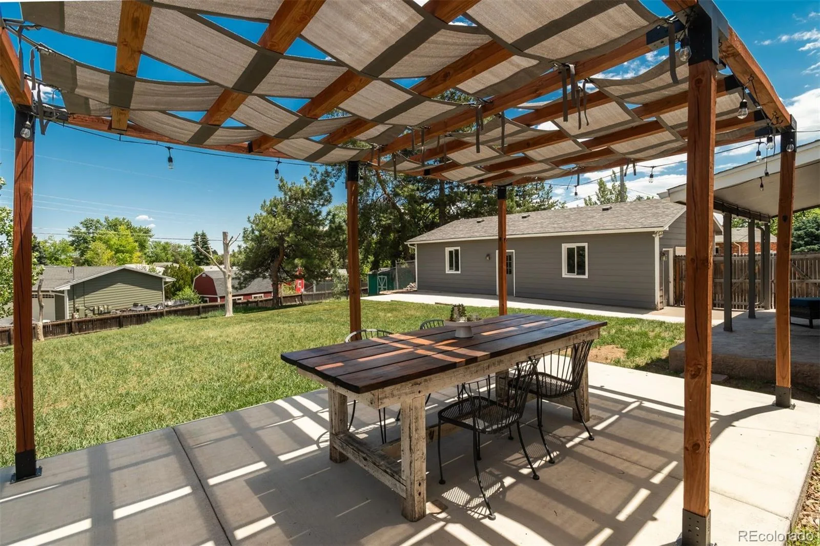 7862 S Vine Street Centennial CO 80122 MLS #REC9922923 06092026200655 1600 40