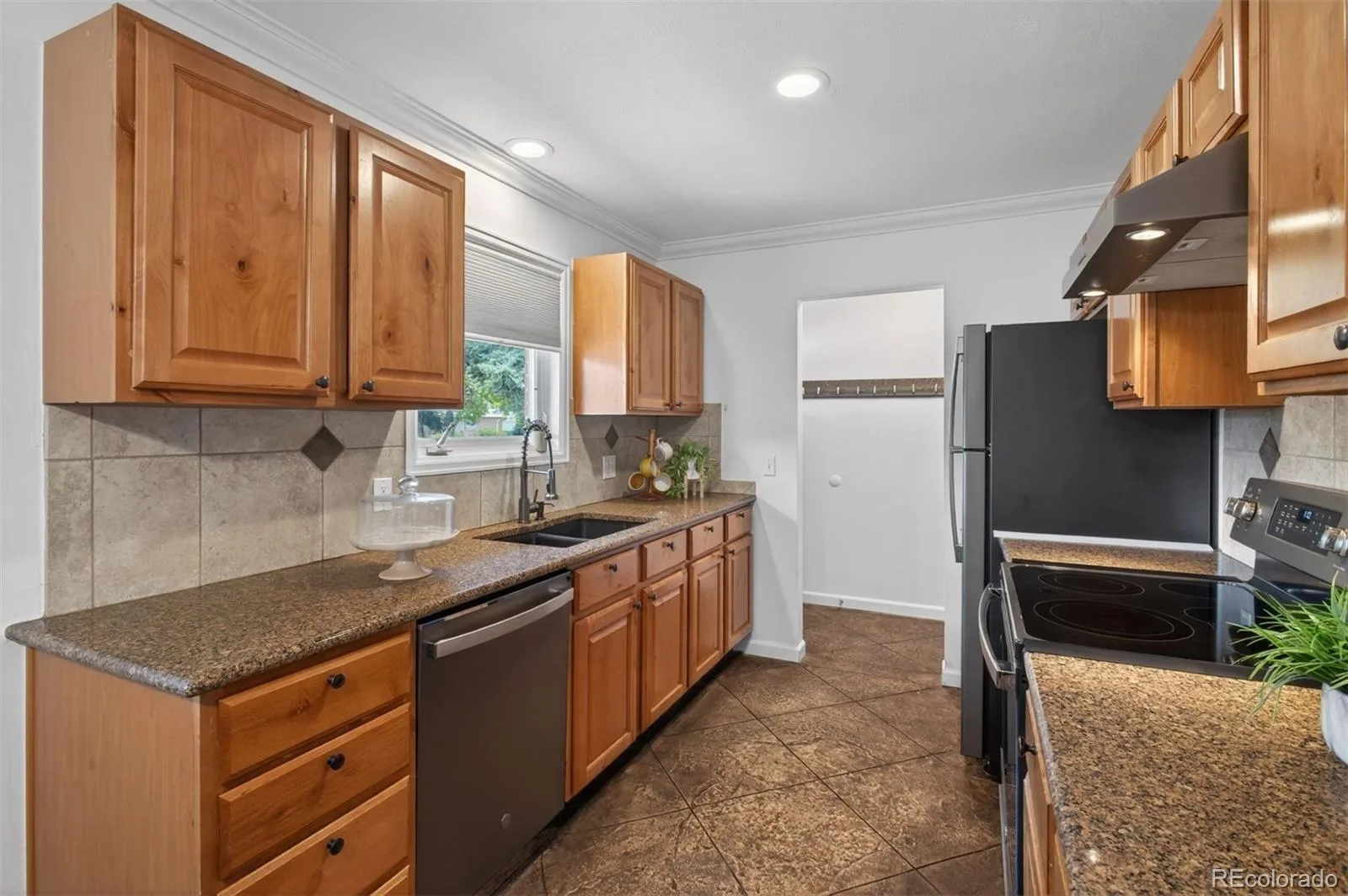 7862 S Vine Street Centennial CO 80122 MLS #REC9922923 06092026200655 1600 6