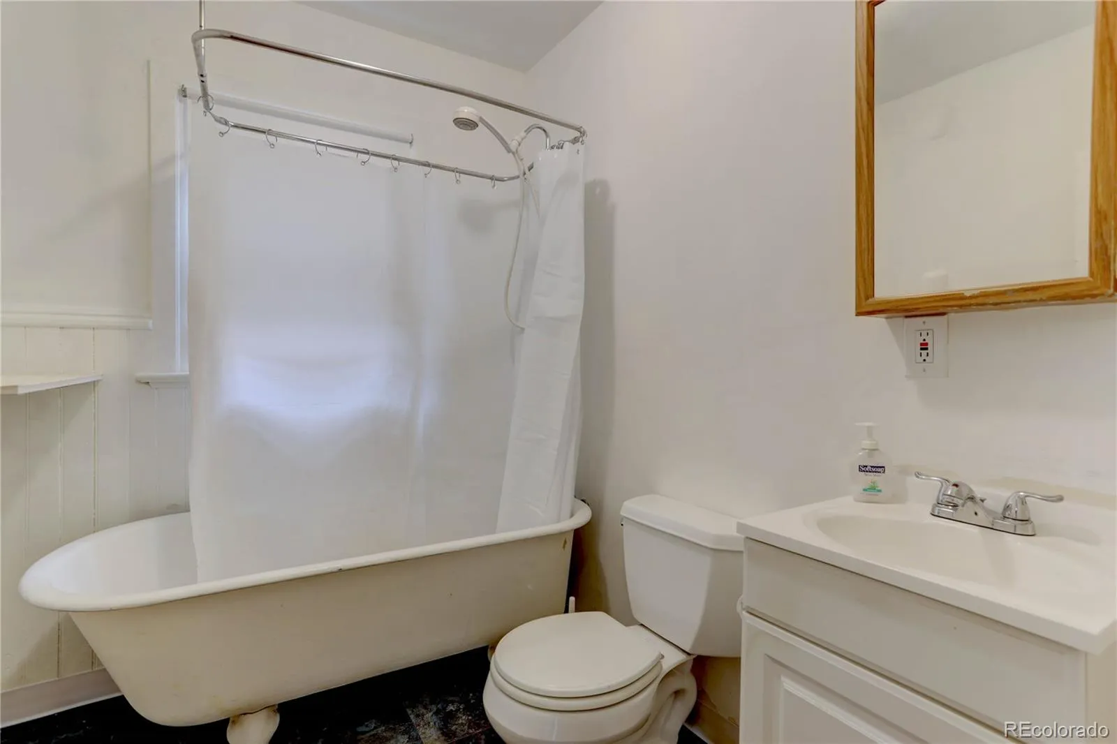 2437 W Caithness Place Denver CO 80211 MLS #REC9923233 05222026020913 1600 21