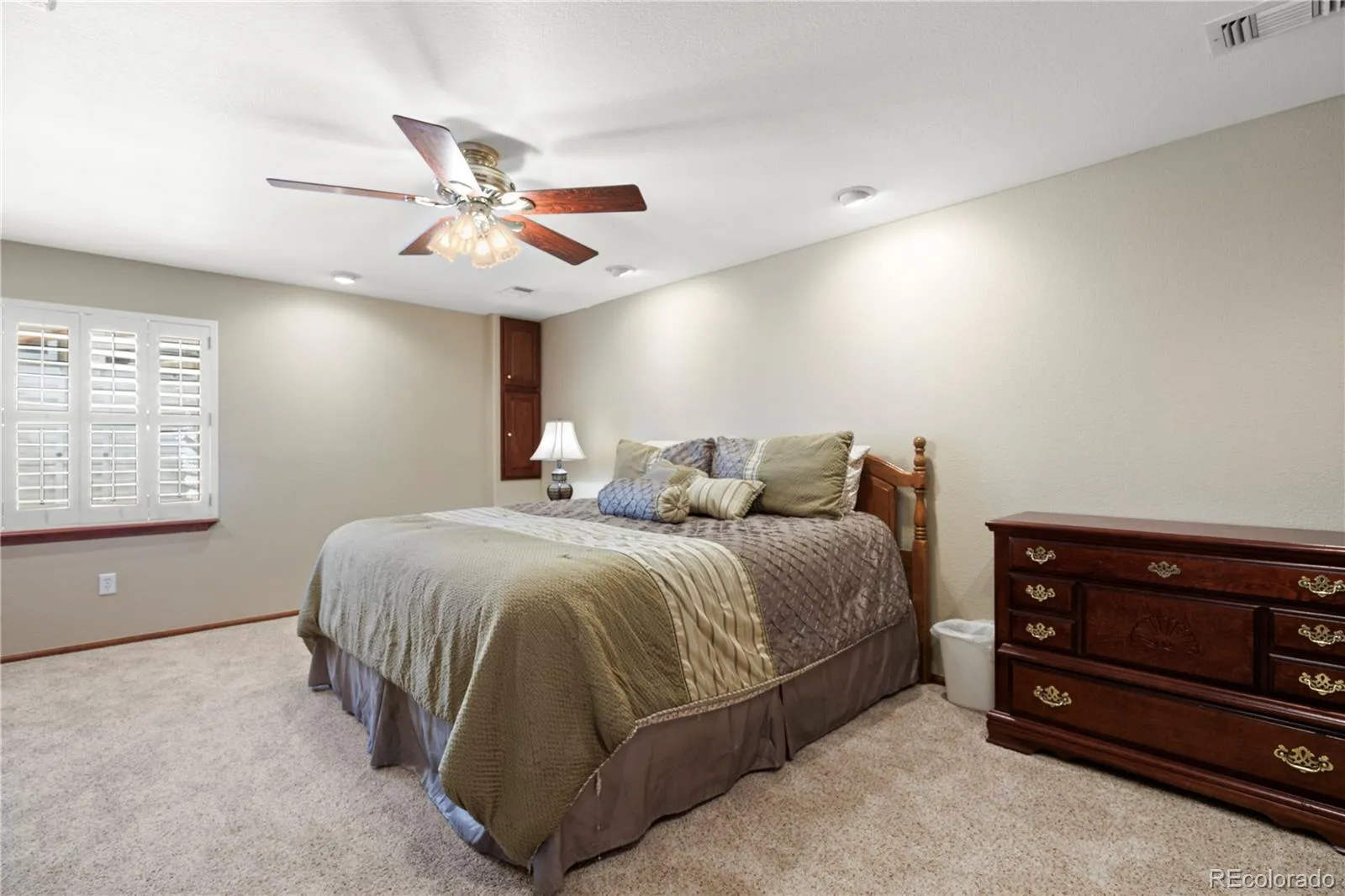 10032 Astoria Court Lone Tree CO 80124 MLS #REC9925222 05152026201806 1600 47