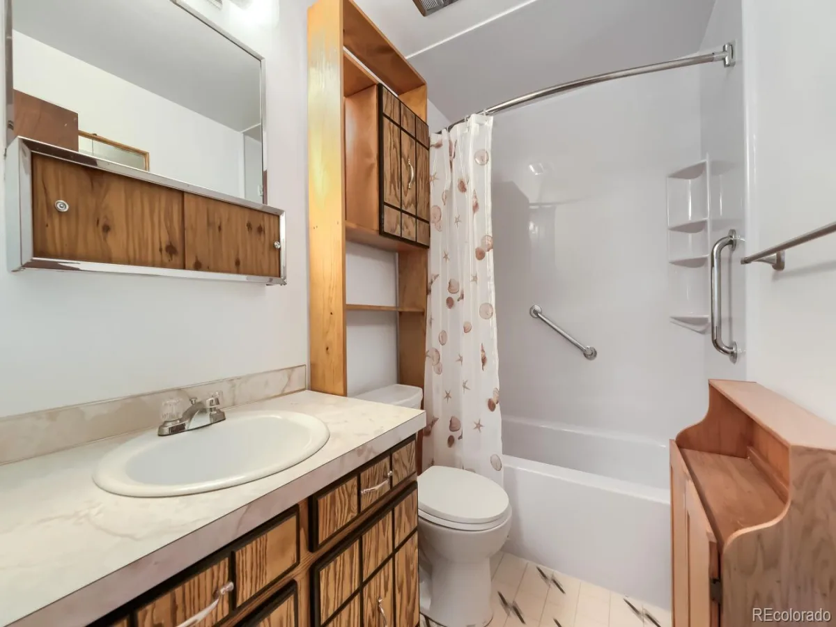 6357 W Clifton Place Littleton CO 80128 | MLS #REC9925859 08282026202119 1200 14