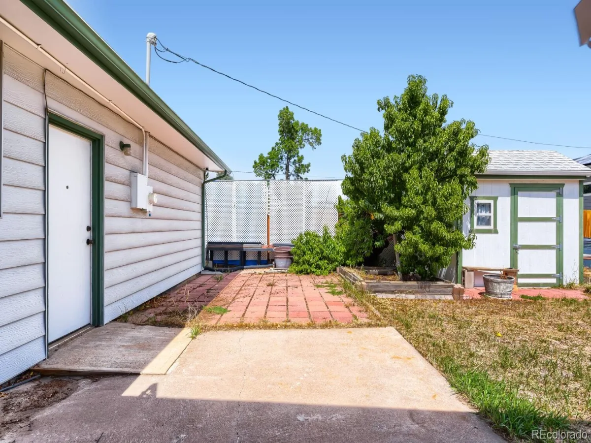 6357 W Clifton Place Littleton CO 80128 | MLS #REC9925859 08282026202119 1200 19
