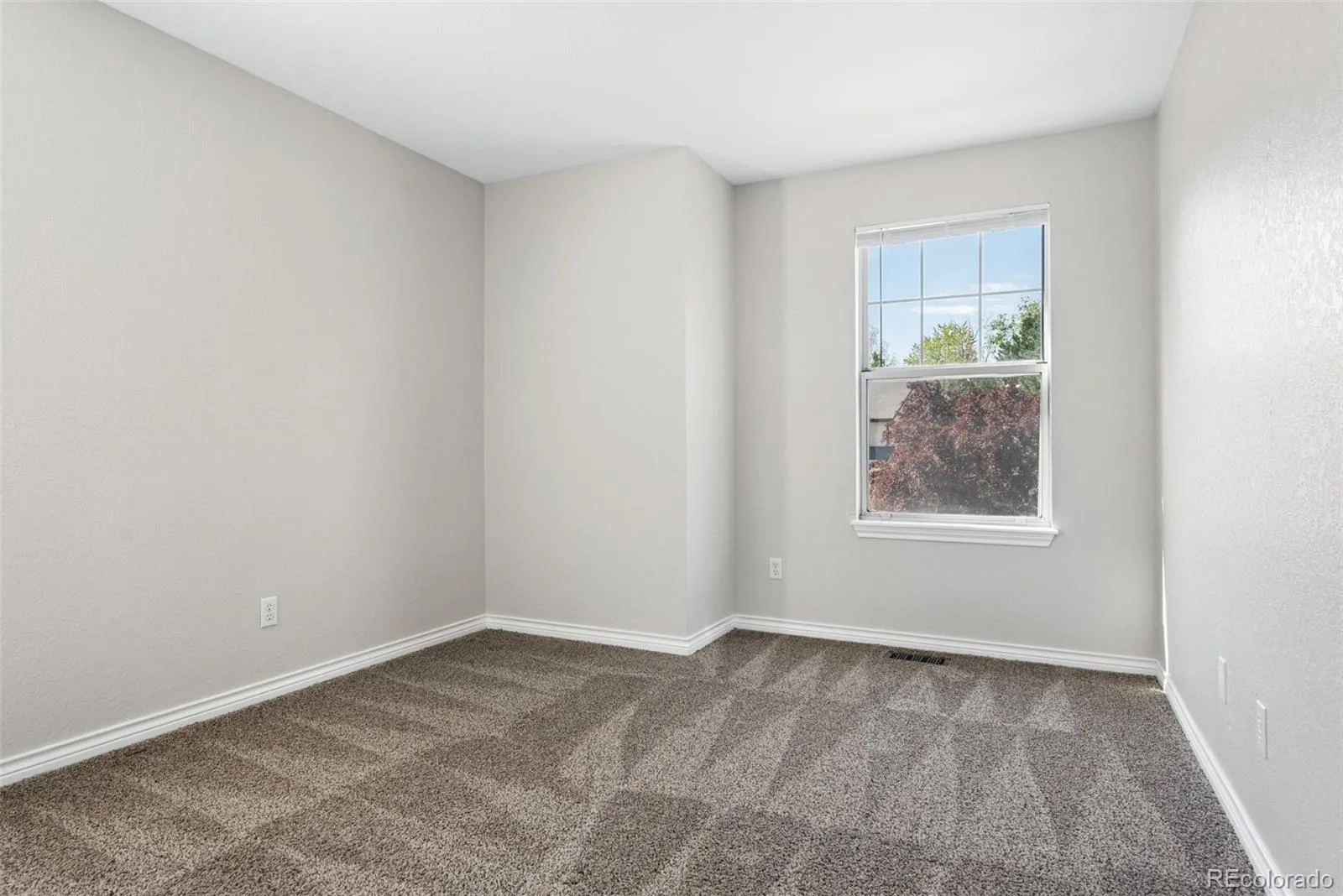1577 S Pitkin Circle Aurora CO 80017 MLS #REC9925947 05132026224810 1600 22
