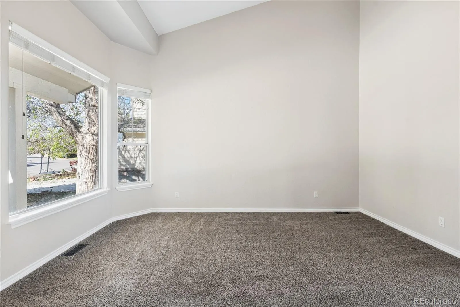 1577 S Pitkin Circle Aurora CO 80017 MLS #REC9925947 05132026224810 1600 4